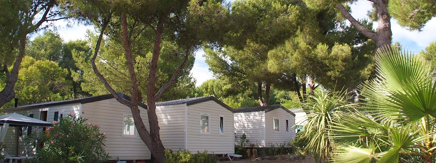 Camping 13 Bouches du Rhône avec mobil home et piscine